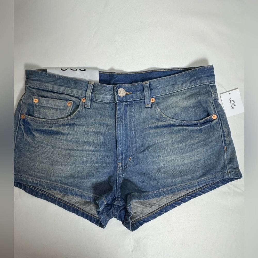 BDG Urban Outfitters Denim Shorts Size 29 Mid Rise Essential Short